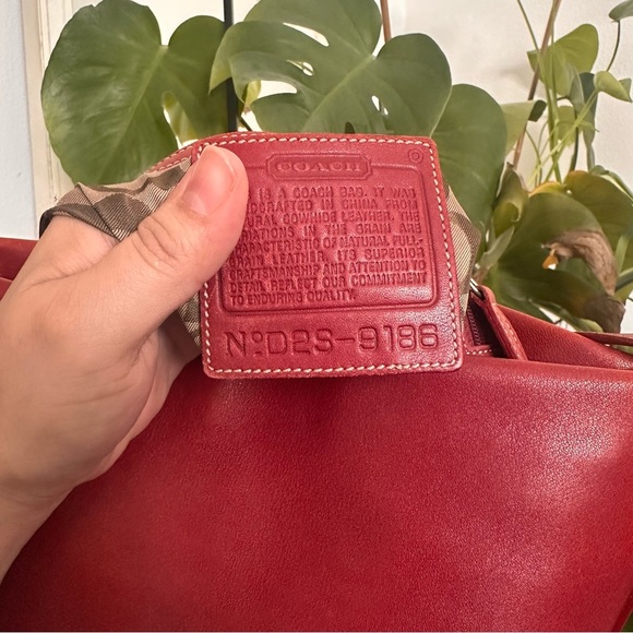 Vintage Y2K coach legacy in red (cherry charm not included) - Picture 9 of 9